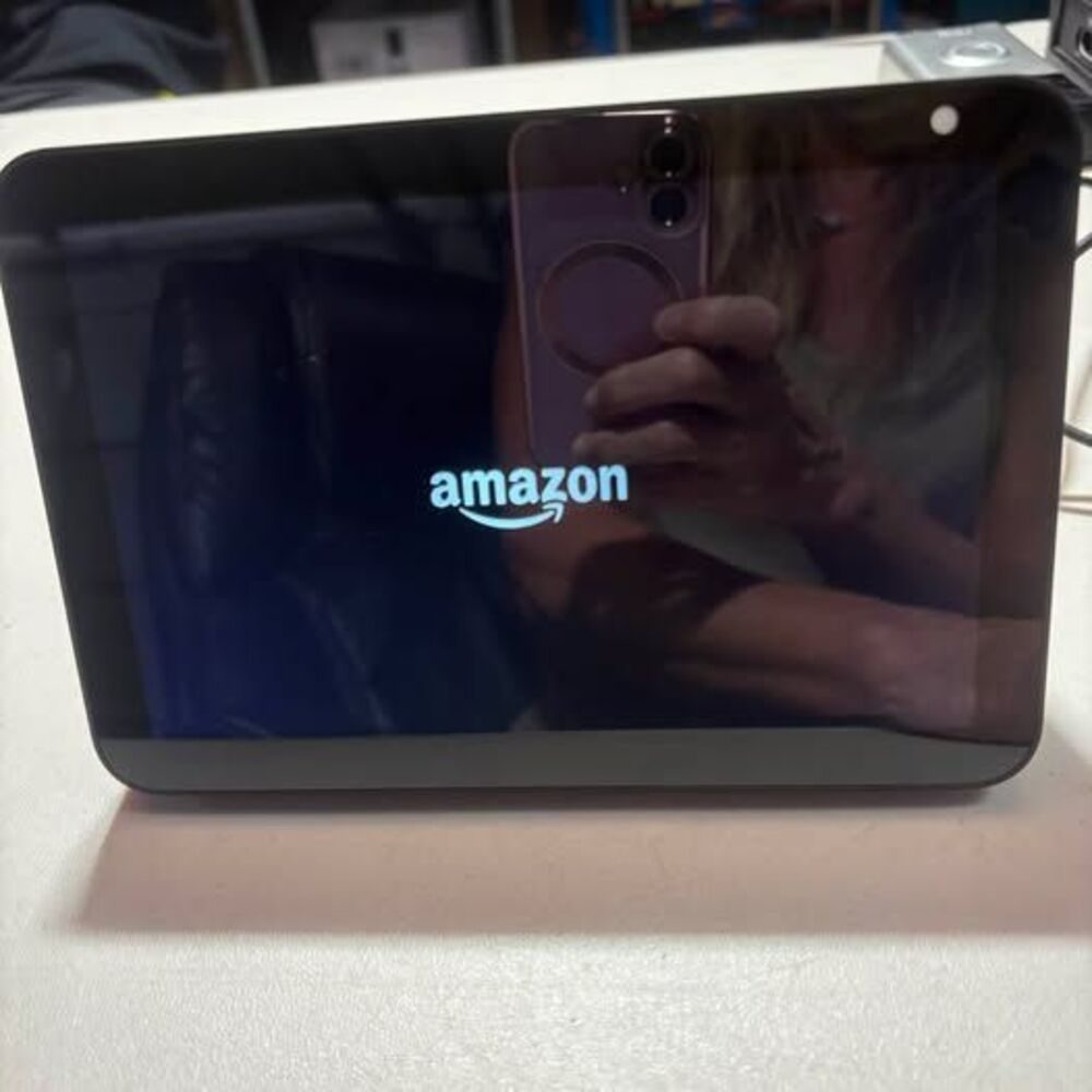 Amazon Echo Show 8 (2nd Gen)